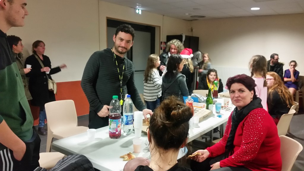 -12F soirée de nouvelle année